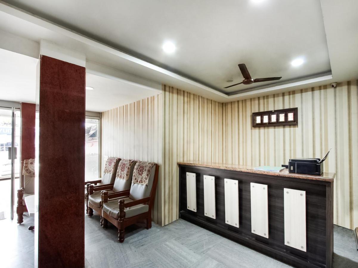 Spot On 43451 Hotel Sakunthala International Тирунелвели Экстерьер фото